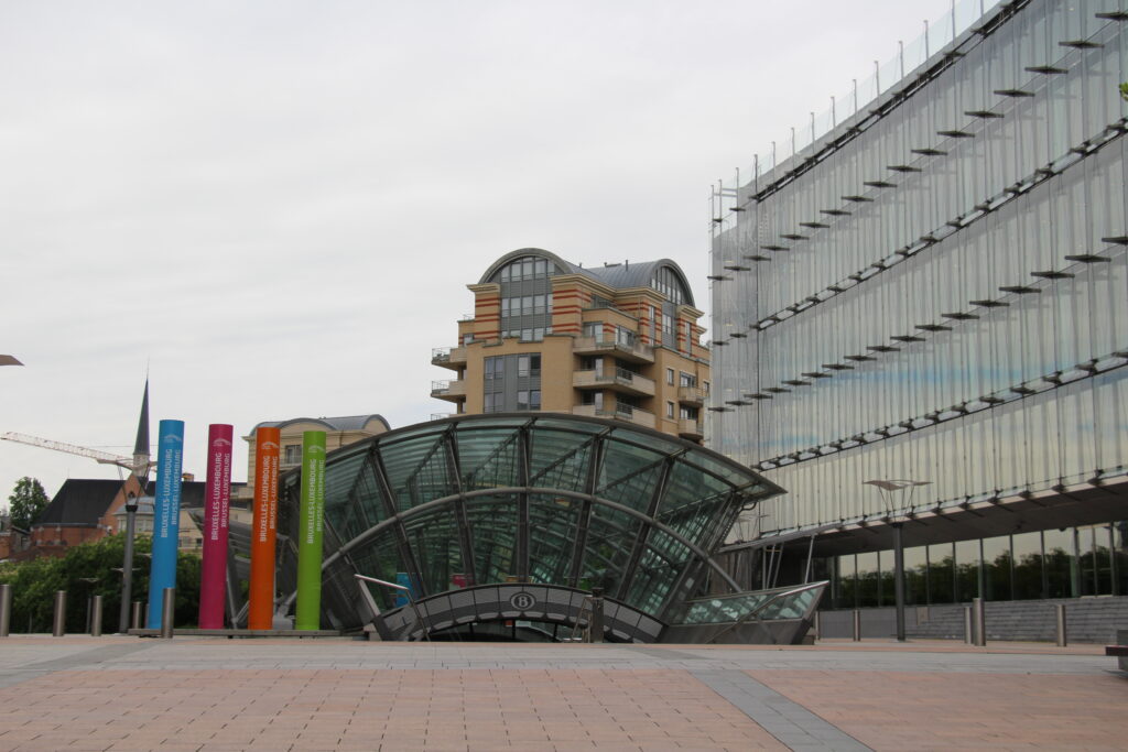 Comment contacter le service client de la Gare de Bruxelles Luxembourg ? Comment contacter le service des objets perdus de la Gare de Bruxelles Luxembourg ?