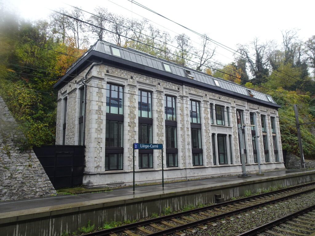 Comment contacter le service client de la Gare de Liège-Carré ?